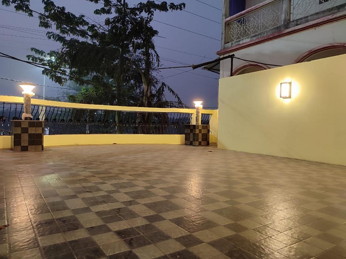 Staymaker Hotel Mohan Palace Baharampur Экстерьер фото